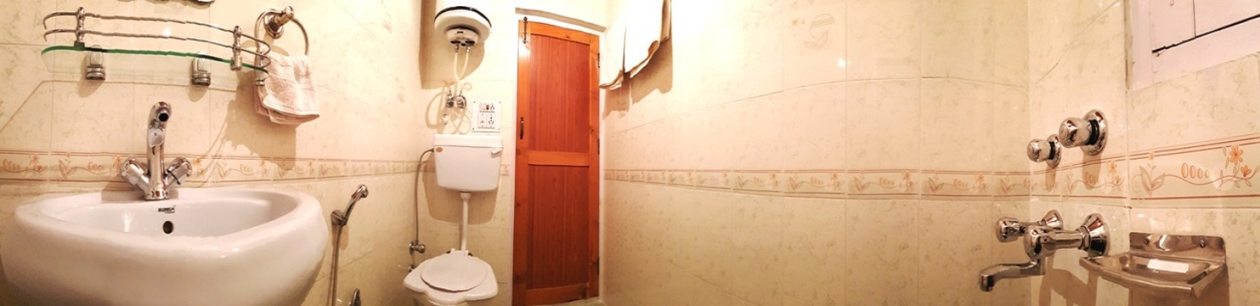 spacious bath room